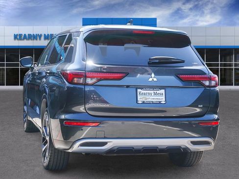Used 2024 Mitsubishi Outlander SE AWD/4WD image 4