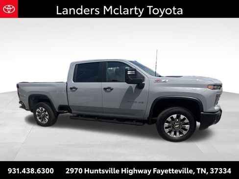 Used 2024 Chevrolet Silverado 2500 Custom w/ Custom Value Package AWD/4WD image 4