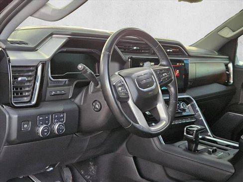 Used 2023 GMC Sierra 1500 Denali w/ Technology Package AWD/4WD image 8