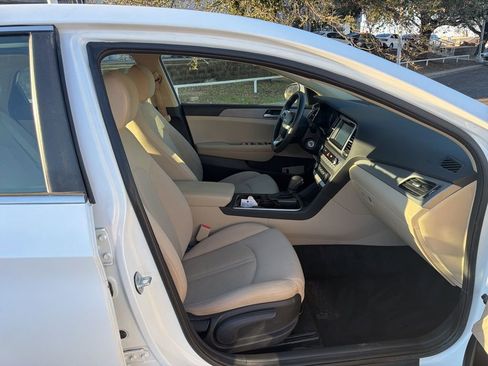 Used 2018 Hyundai Sonata SE image 31