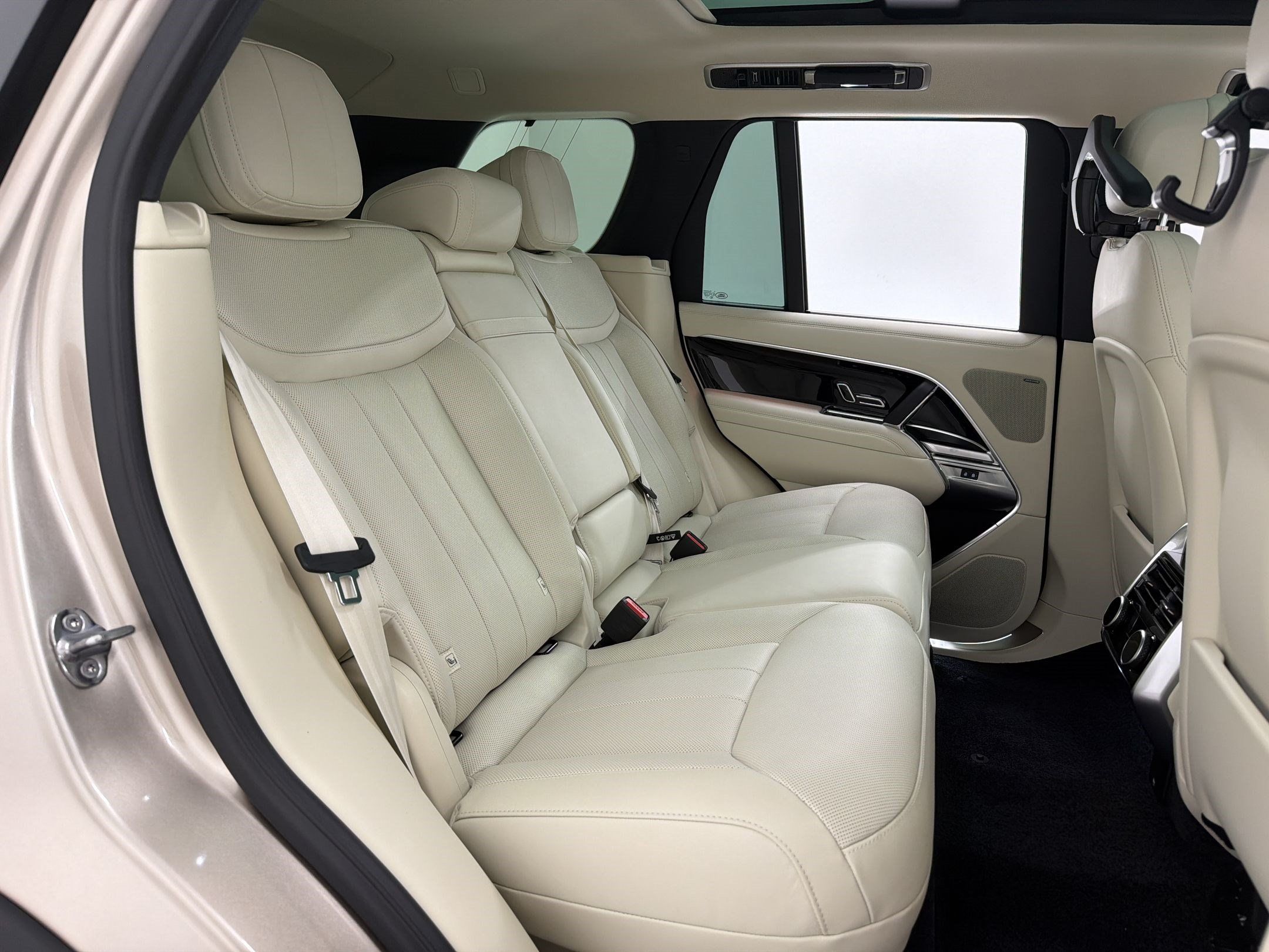 New 2026 Land Rover Range Rover SE AWD/4WD image 33