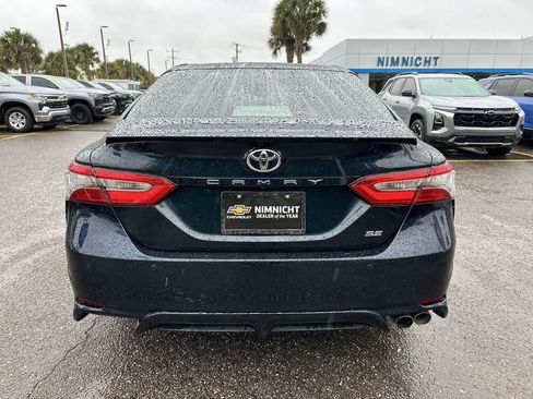 Used 2018 Toyota Camry SE image 15