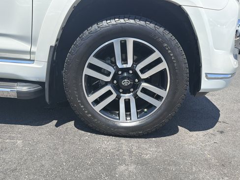 Used 2021 Toyota 4Runner Limited AWD/4WD image 13