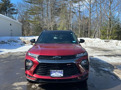 Used 2023 Chevrolet TrailBlazer RS w/ Convenience Package image 2