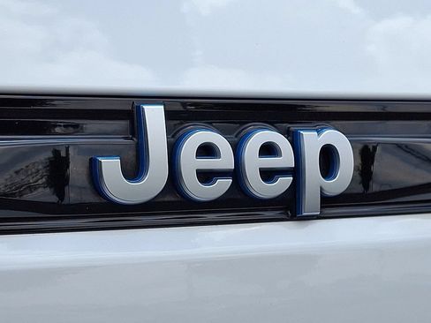 Certified 2024 Jeep Grand Cherokee Limited 4xe AWD/4WD image 35
