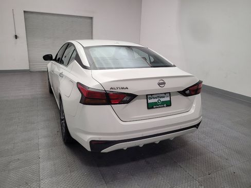 Used 2025 Nissan Altima 2.5 SV FWD image 6