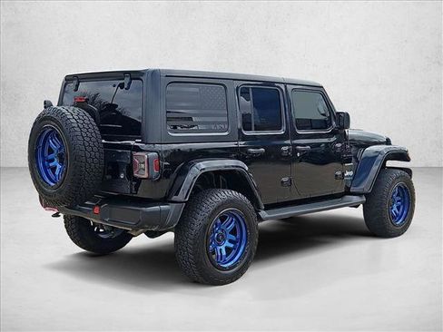 Used 2021 Jeep Wrangler Unlimited Sahara image 5
