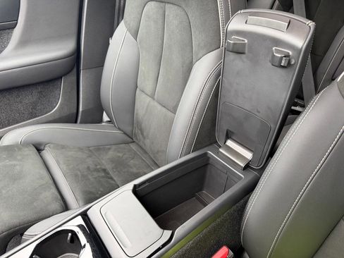 Used 2023 Volvo C40 P8 Recharge Ultimate image 30