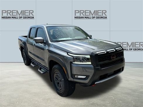 New 2025 Nissan Frontier PRO-4X w/ Pro Convenience Package image 3