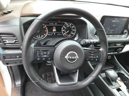 Used 2023 Nissan Rogue SV w/ SV Premium B Package AWD/4WD image 19