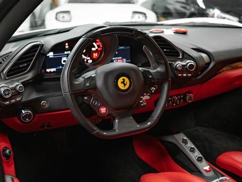 Used 2018 Ferrari 488 GTB image 13