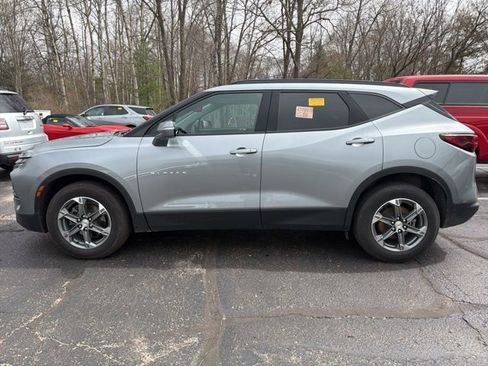 Used 2024 Chevrolet Blazer LT image 6