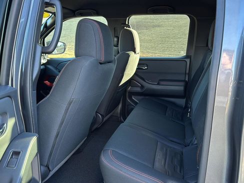 Used 2024 Nissan Frontier Pro-X image 9