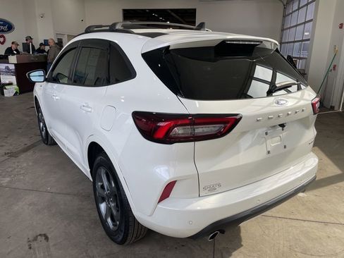 Certified 2024 Ford Escape ST-Line Select w/ Tech Pack #1 image 7