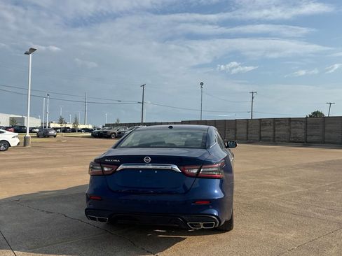 Used 2021 Nissan Maxima 3.5 SV w/ Floor Mat Group FWD image 21