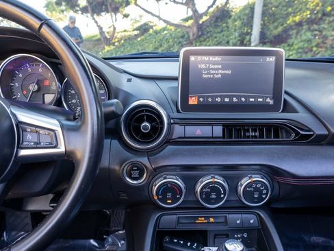 Used 2016 MAZDA MX-5 Miata Grand Touring image 30