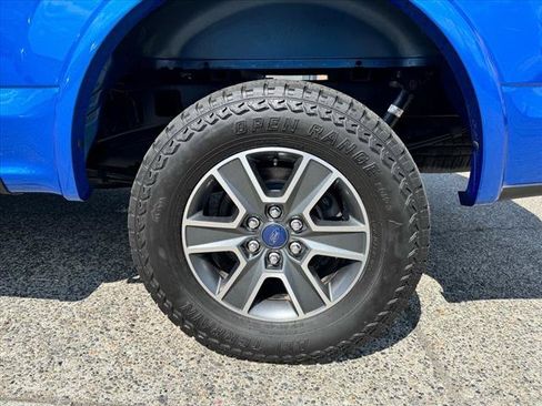 Used 2015 Ford F150 XLT w/ Equipment Group 301A Mid AWD/4WD image 6