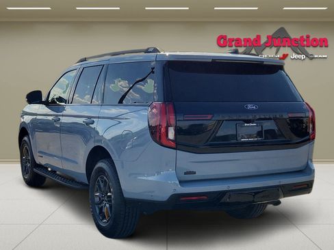 Used 2025 Ford Expedition Tremor AWD/4WD image 5