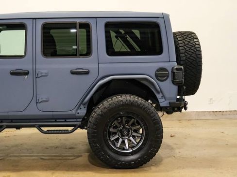 Used 2025 Jeep Wrangler Unlimited Rubicon w/ Technology Group image 20