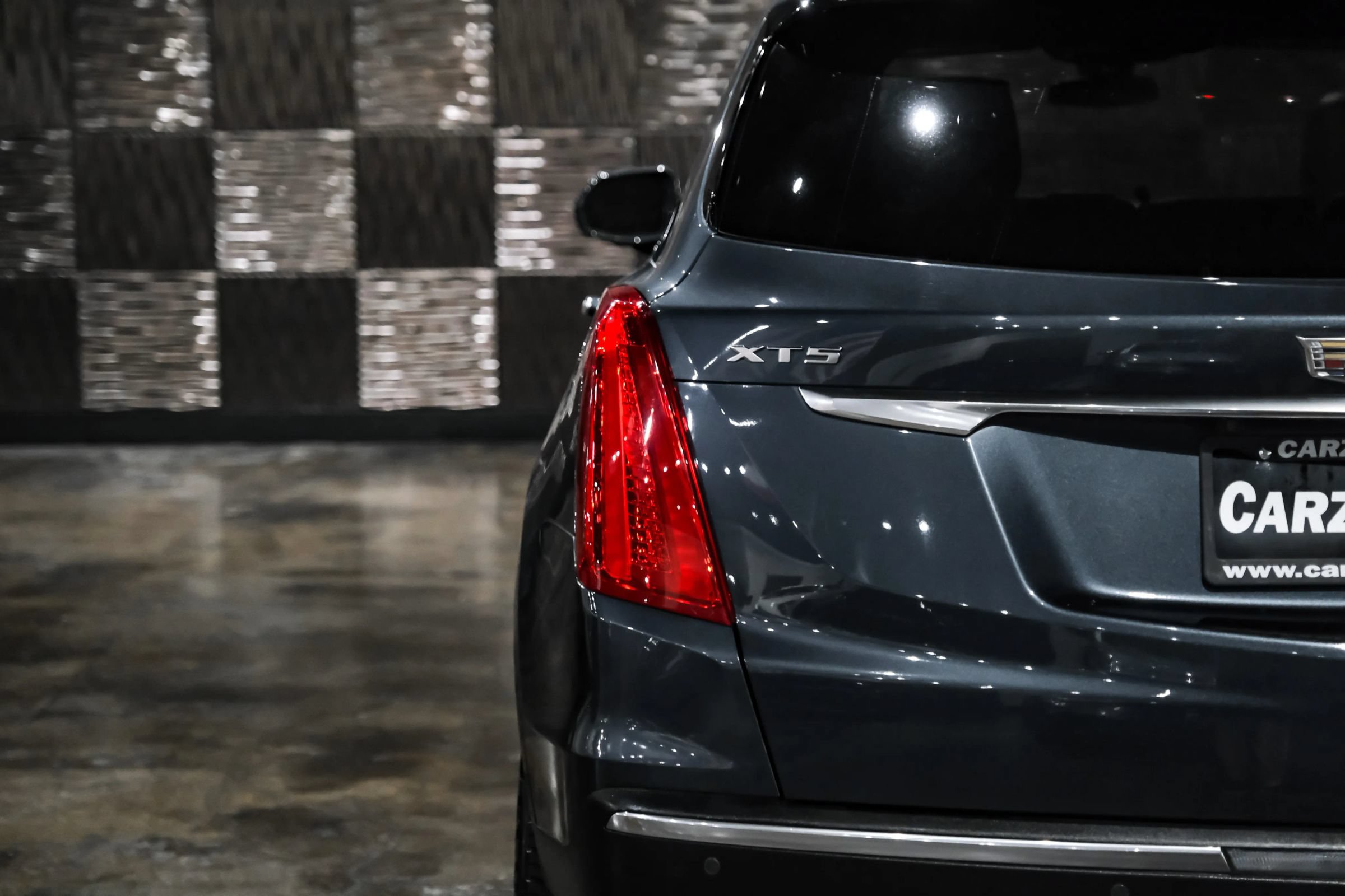 Used 2019 Cadillac XT5 Premium Luxury FWD image 49
