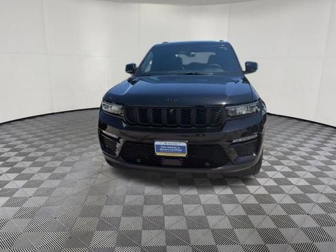 Used 2024 Jeep Grand Cherokee Limited w/ Luxury Tech Group II AWD/4WD image 14