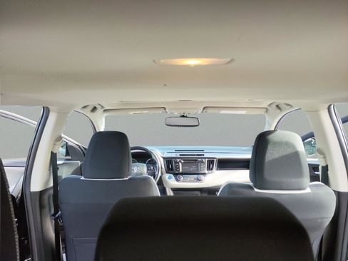 Used 2016 Toyota RAV4 XLE image 16