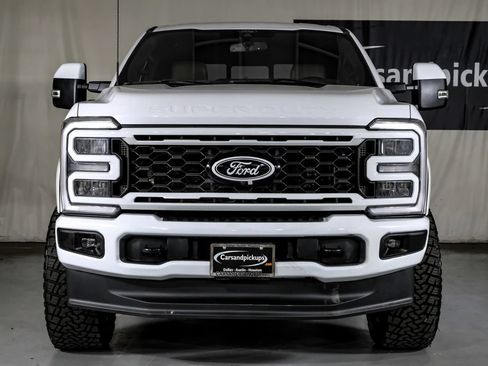 Used 2024 Ford F250 Lariat w/ Sport Appearance Package AWD/4WD image 3