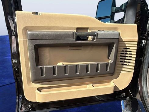 Used 2013 Ford F250 Lariat w/ Lariat Interior Pkg image 17