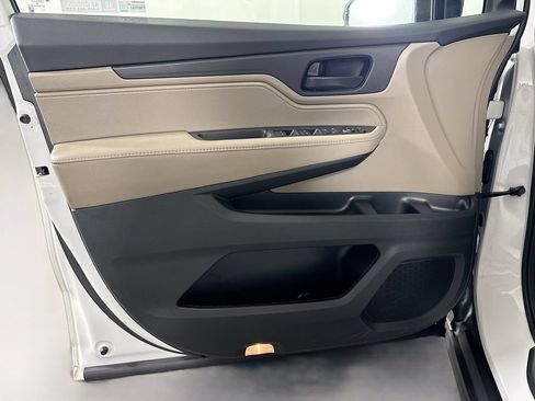 Used 2021 Honda Odyssey EX image 12