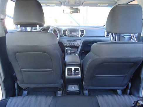 Used 2019 Kia Sportage LX AWD/4WD image 19