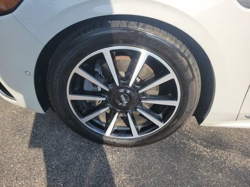 Used 2020 Lincoln Continental Reserve AWD/4WD image 15