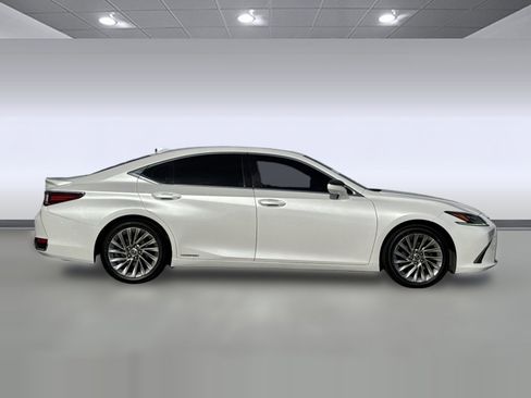 Used 2019 Lexus ES 300h image 8