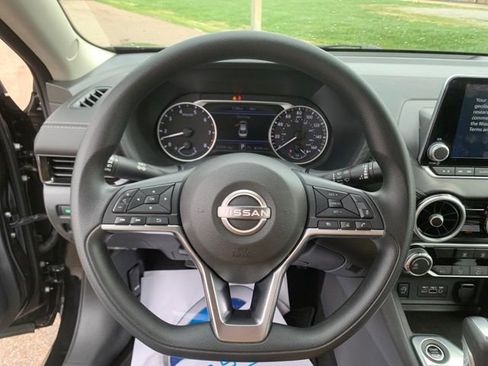 Used 2025 Nissan Sentra SV image 15