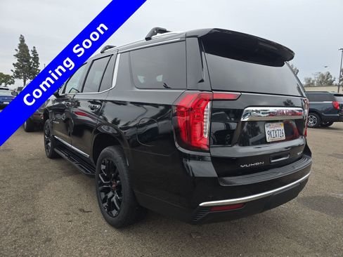 Used 2023 GMC Yukon SLT image 3