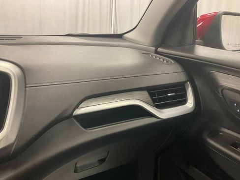 Used 2024 GMC Terrain SLE AWD/4WD image 27