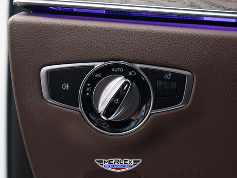 Used 2018 Mercedes-Benz E 300 w/ Premium 1 Package image 39