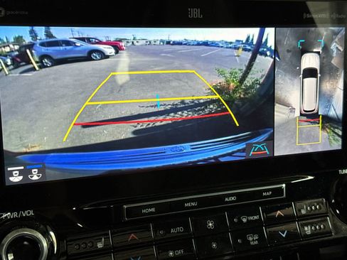 Used 2022 Toyota Highlander Platinum AWD/4WD image 23