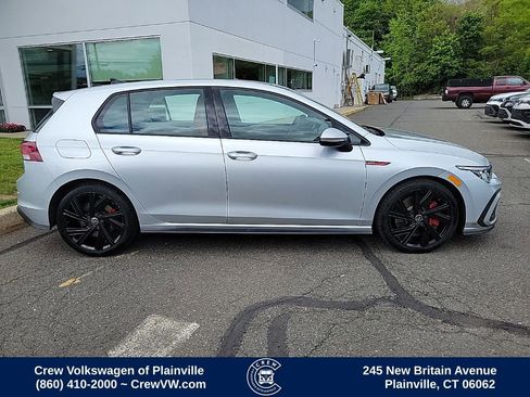Certified 2022 Volkswagen GTI SE FWD image 31