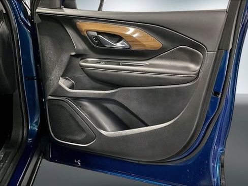 Used 2020 GMC Terrain SLE w/ Driver Convenience Package FWD image 25