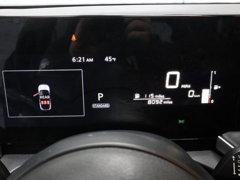 Certified 2025 Nissan Kicks S image 27