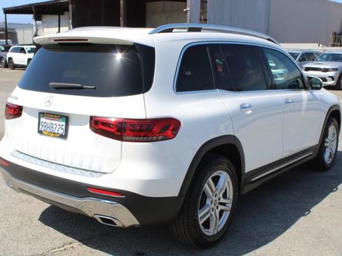 Used 2022 Mercedes-Benz GLB 250 image 4