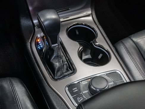 Used 2019 Jeep Grand Cherokee Limited X AWD/4WD image 23
