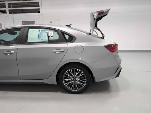 Used 2022 Kia Forte GT-Line w/ GT-Line Technology Package FWD image 11
