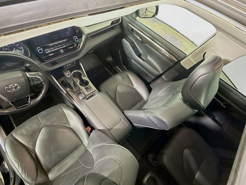 Certified 2021 Toyota Highlander Platinum image 21
