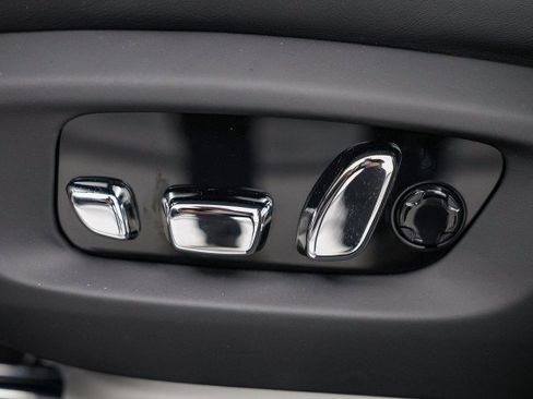 Used 2024 Rolls-Royce Ghost image 29