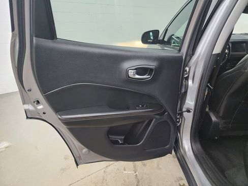 Used 2020 Jeep Compass Latitude w/ Cold Weather Group image 21