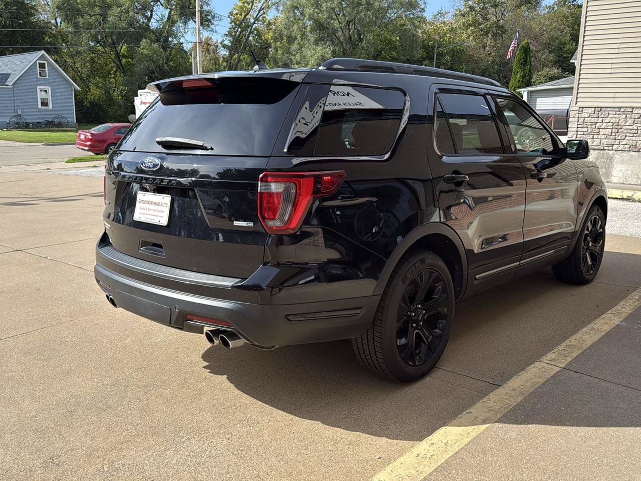 Used 2019 Ford Explorer Sport AWD/4WD image 4