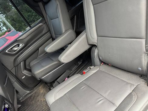 Used 2024 Chevrolet Tahoe LT w/ Luxury Package RWD image 4