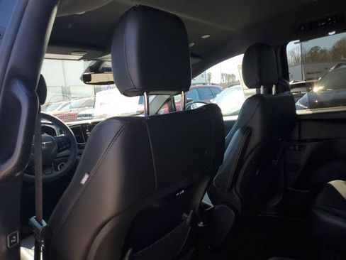 New 2026 Chrysler Pacifica Select image 11