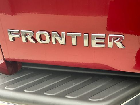 Used 2019 Nissan Frontier SV AWD/4WD image 25